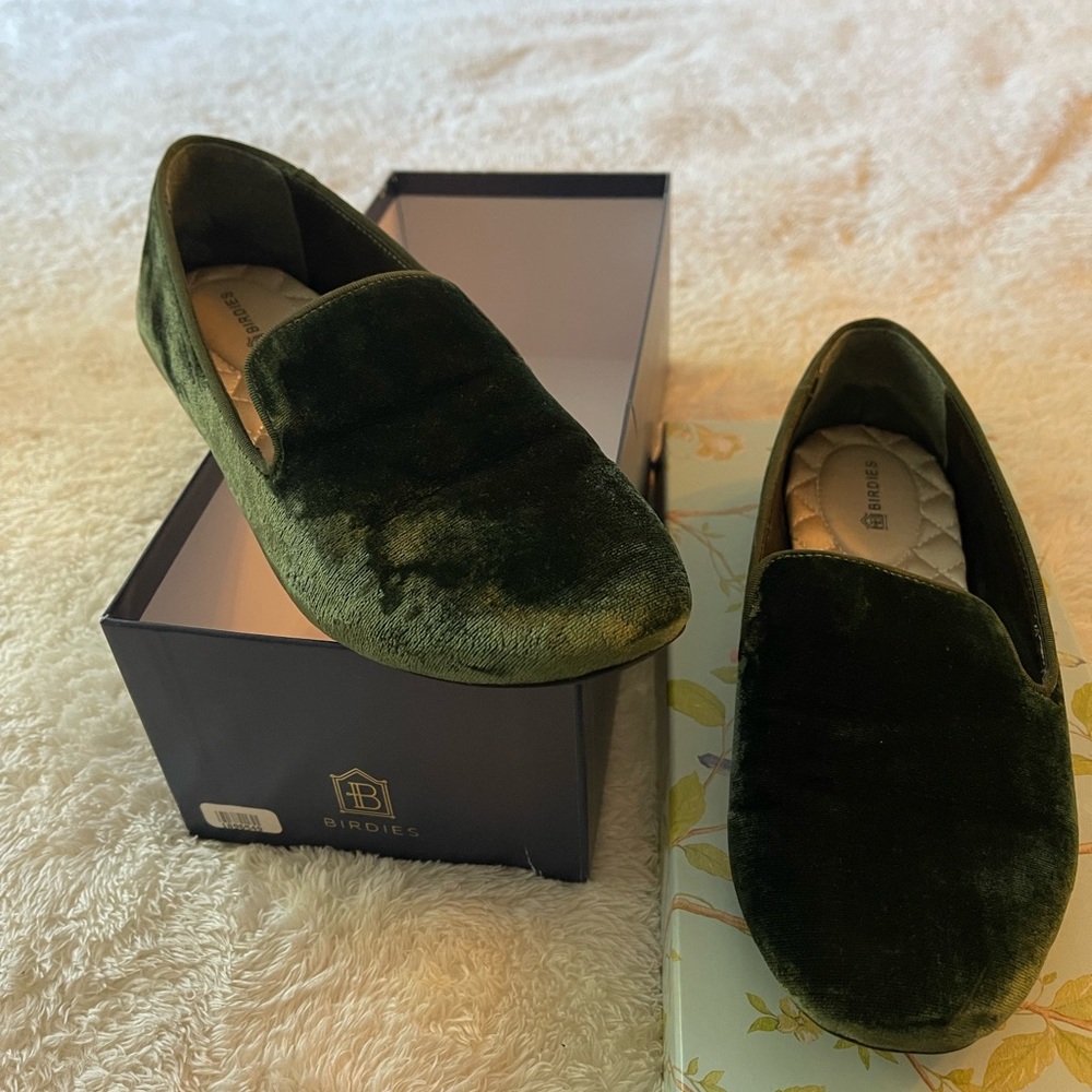 Size 6.5 Birdie’s Velvet in Olive Green - Lightly worn